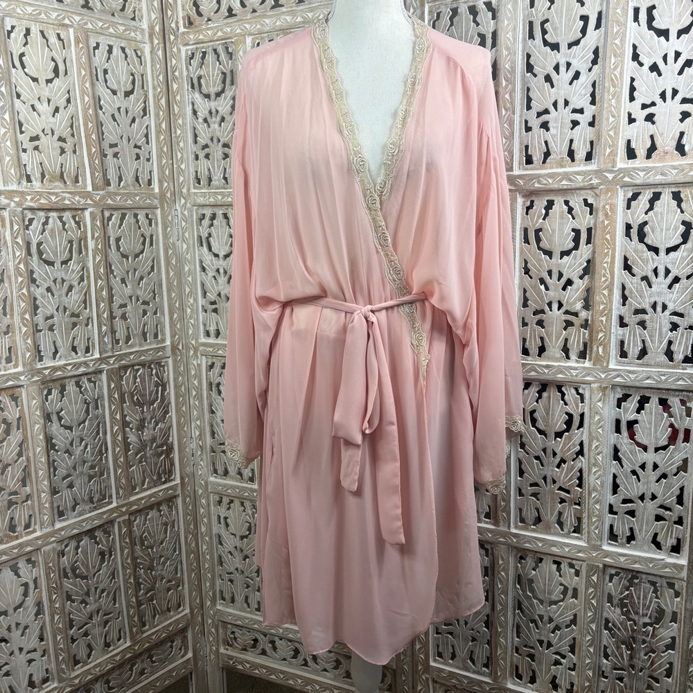 WMNS Cerie Vintage Sheer Pink & Cream Lace Detail Bathrobe-Size 2x/3X